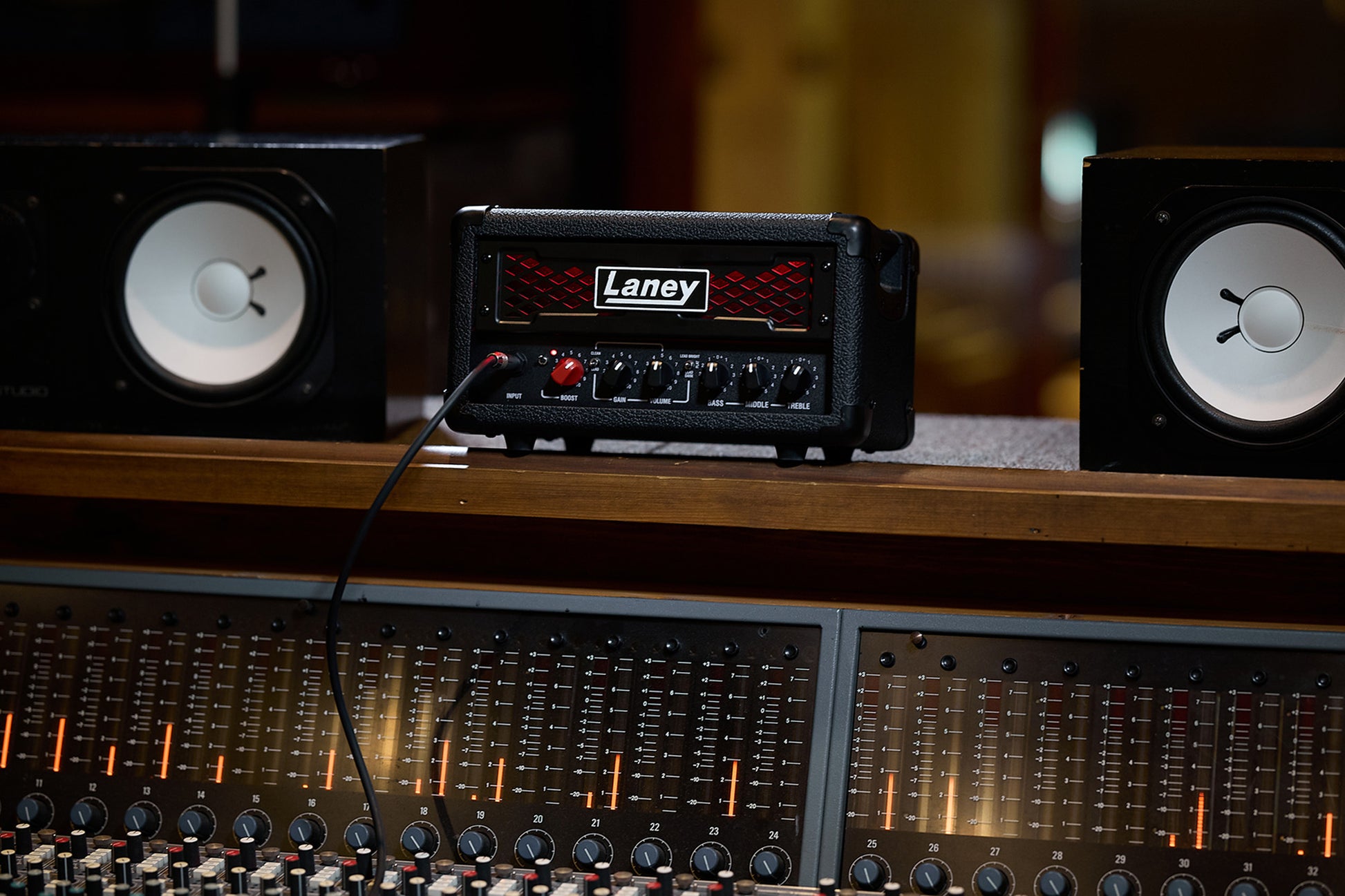 Ampli LEADTOP, 60W, 1 canal, égalisation passive 3 bandes, switch Boost, avec alimentation 24V, noir