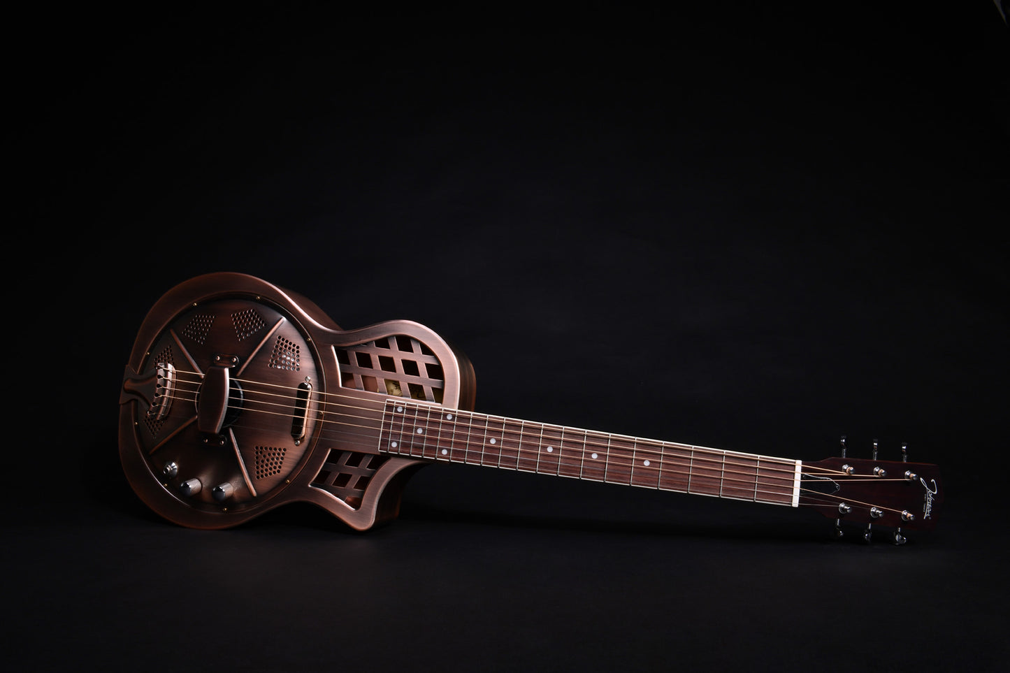 JR-994, corps en laiton, manche acajou, touche palissandre, micro simple, antique copper.