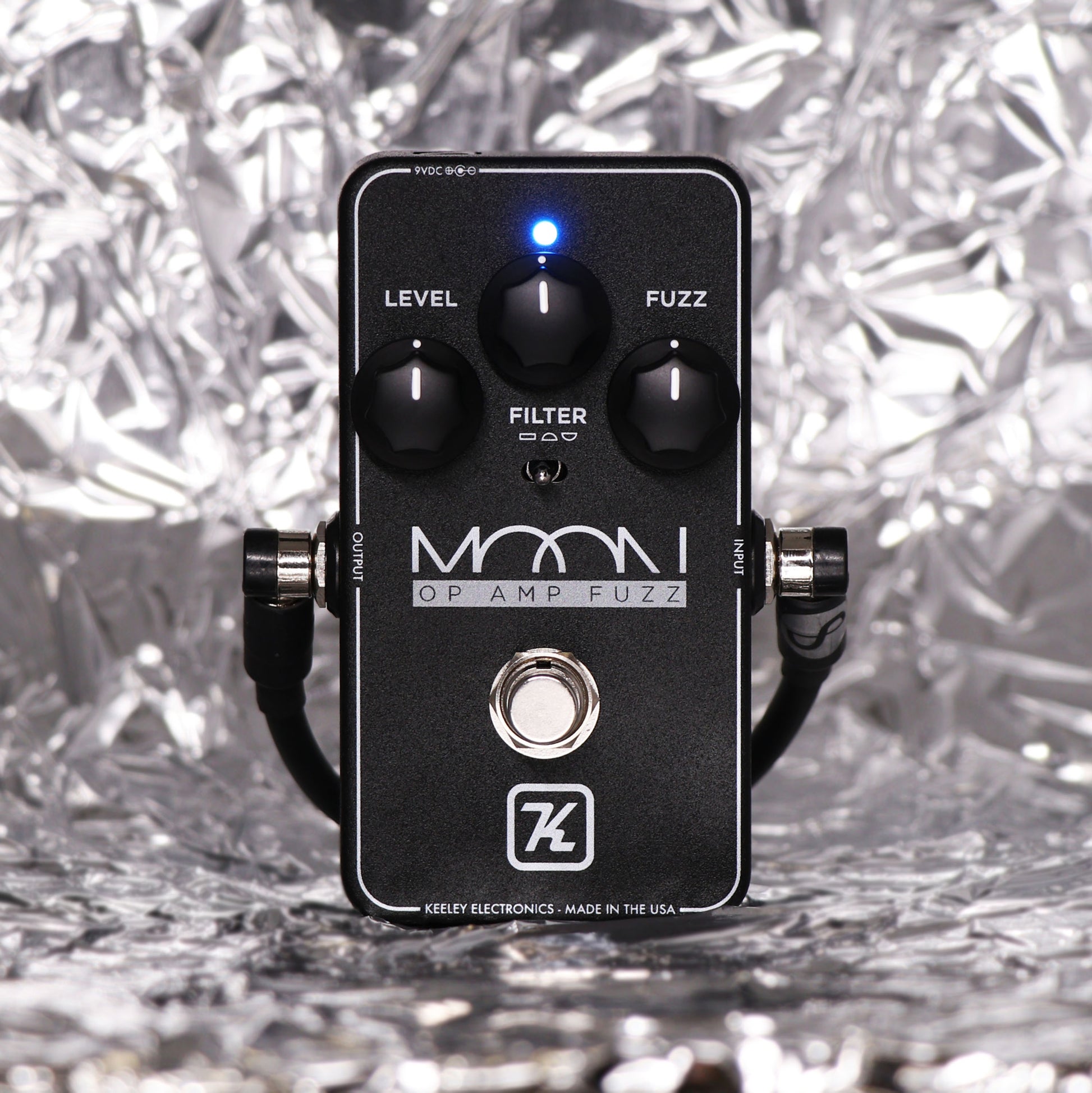 Pédale MOON, fuzz, trois filtres (Flat, Fool et Scooped), noir