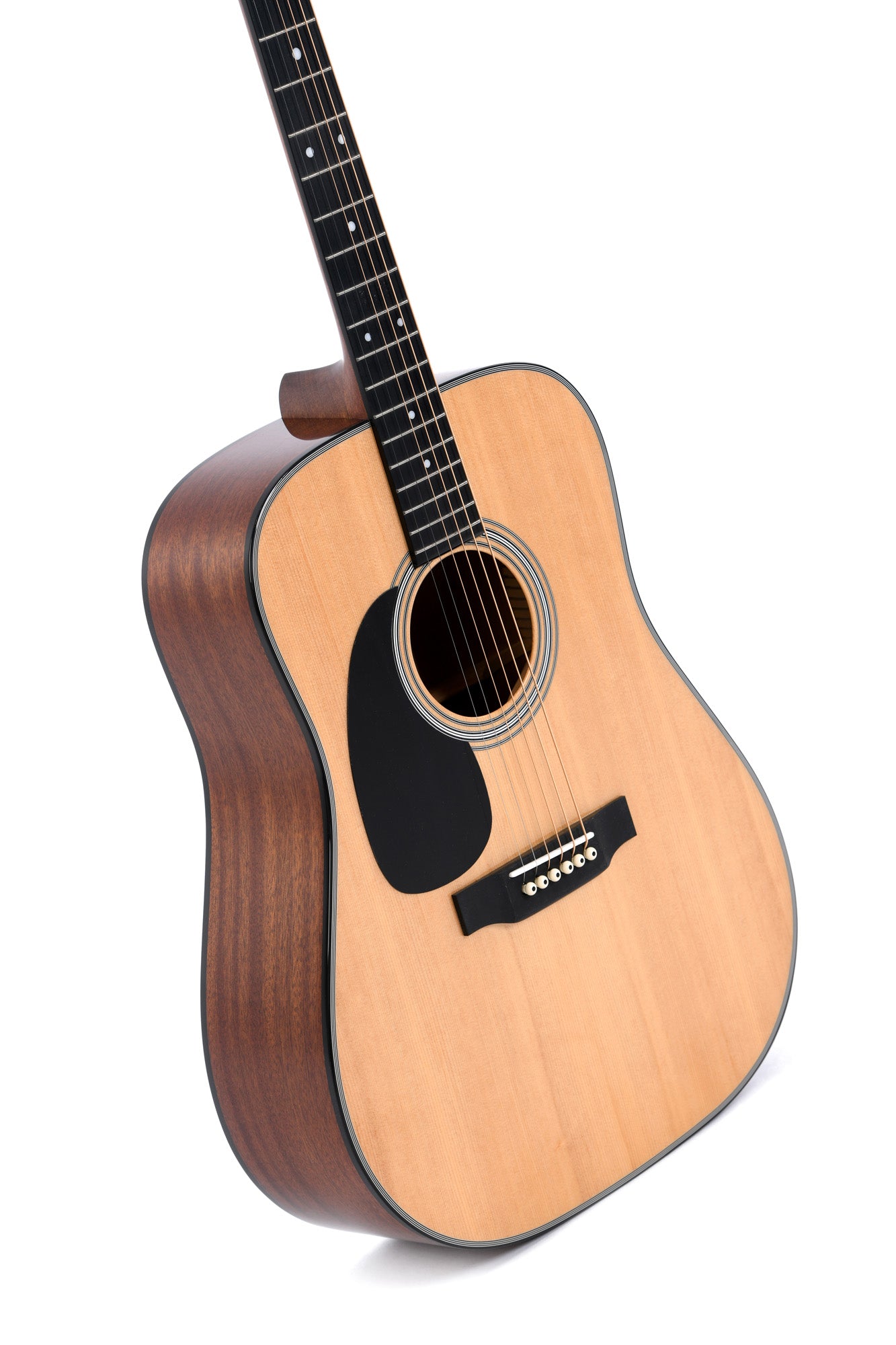 Modèle DM-1L, Dreadnought, table épicéa massif, f/e acajou, touche micarta, naturel brillant, gaucher
