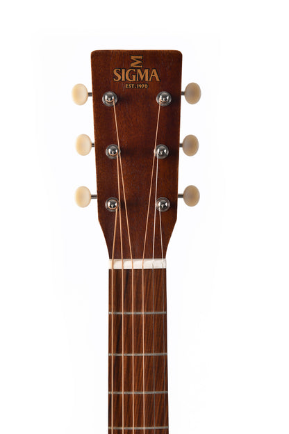 Modèle GMC-15E-AGED, Dreadnought, table acajou massif, f/e acajou, touche & chevalet pau ferro, EQ Fishman, naturel"vieilli"